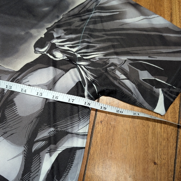 Batman AOP T-shirt (S) - Picture 6 of 7